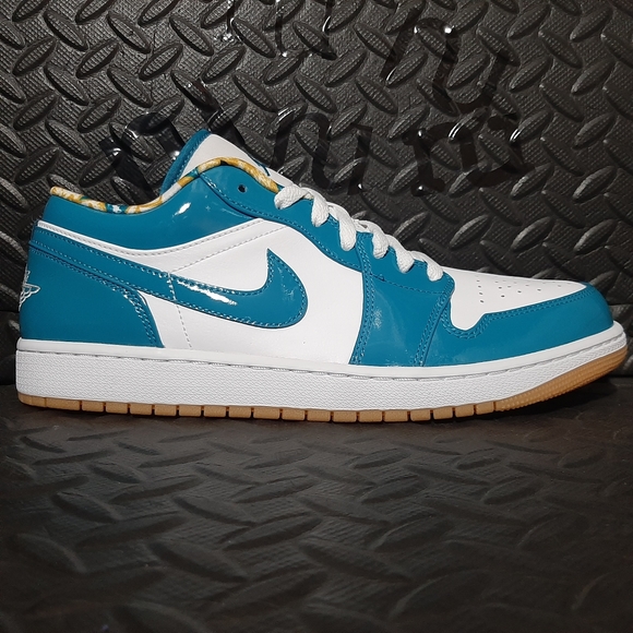 Air Jordan 1 low SE cyber teal 'Barcelona' DC6991-400 - Picture 1 of 10